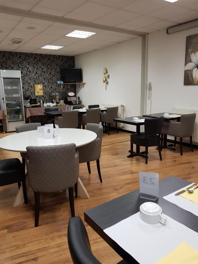 Brit Hotel Essentiel Pontivy Robic Luaran gambar