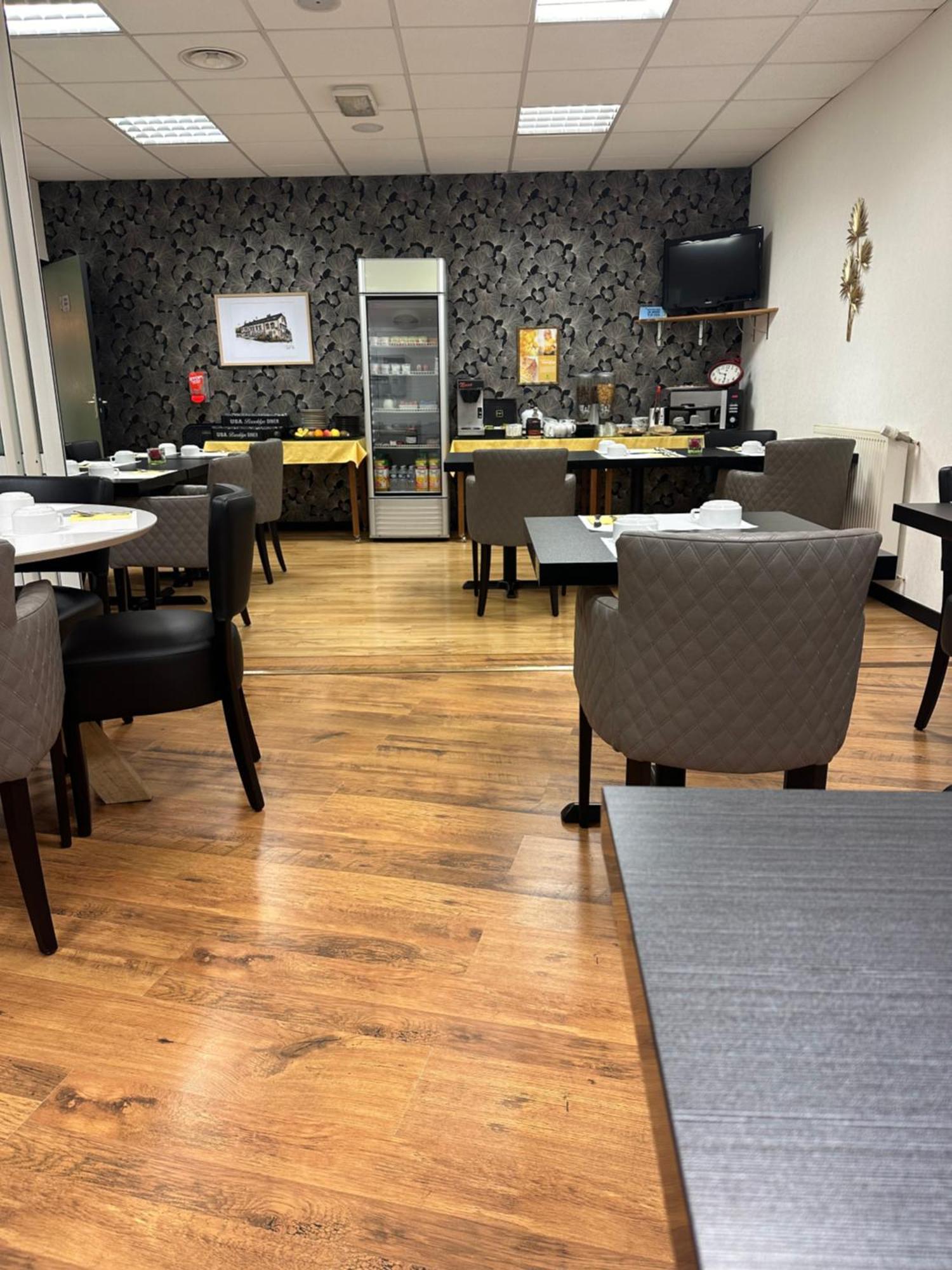 Brit Hotel Essentiel Pontivy Robic Luaran gambar