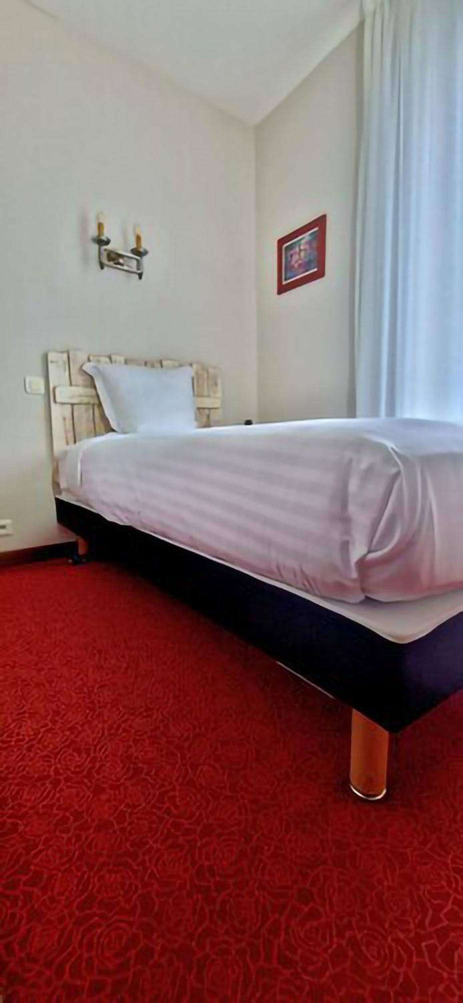 Brit Hotel Essentiel Pontivy Robic Luaran gambar