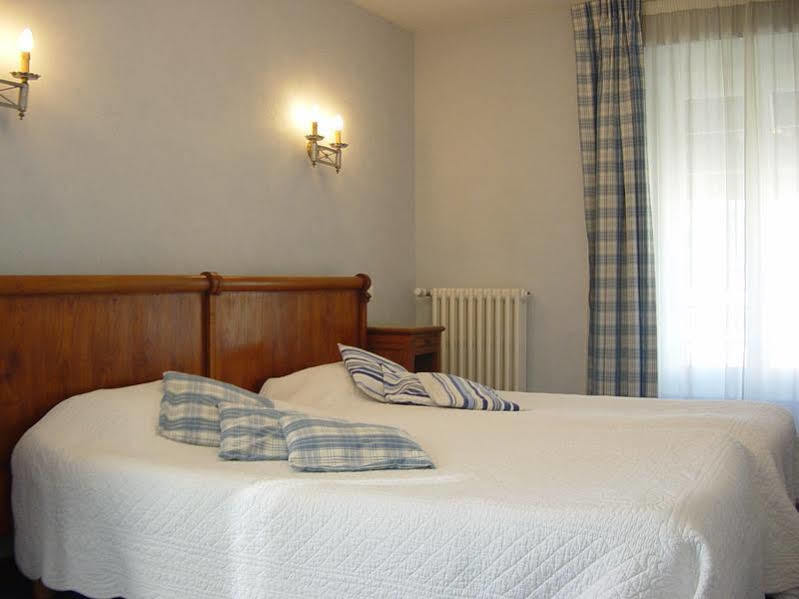 Brit Hotel Essentiel Pontivy Robic Luaran gambar