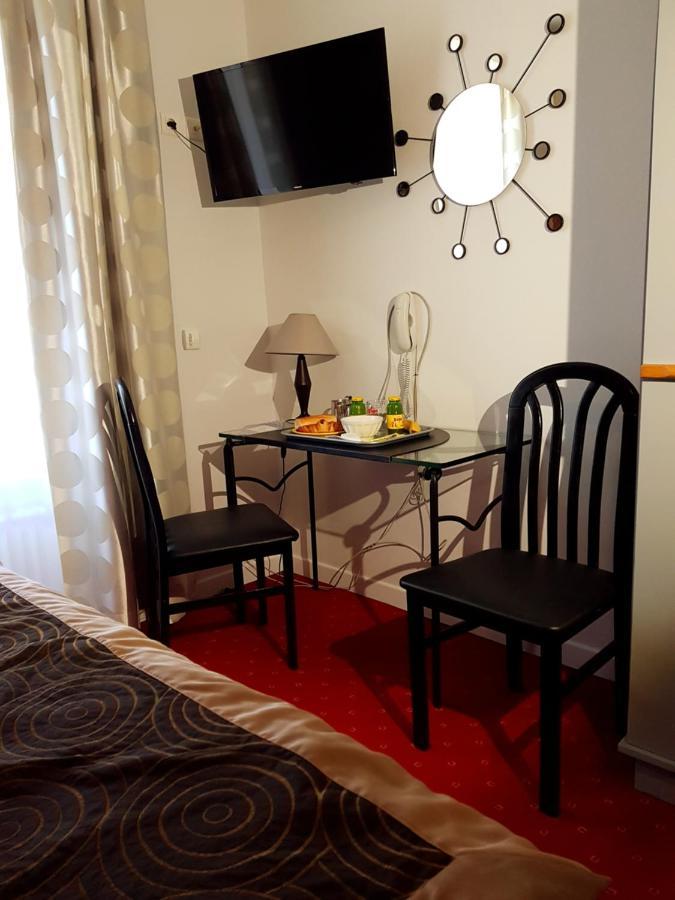 Brit Hotel Essentiel Pontivy Robic Luaran gambar