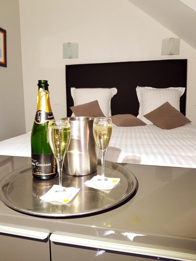 Brit Hotel Essentiel Pontivy Robic Luaran gambar